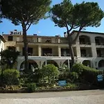 Castel Garoupe 3* אנטיב