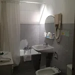 מלון Castel Garoupe אנטיב