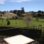 Castel Garoupe מלון