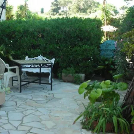 Castel Garoupe Отель Антиб