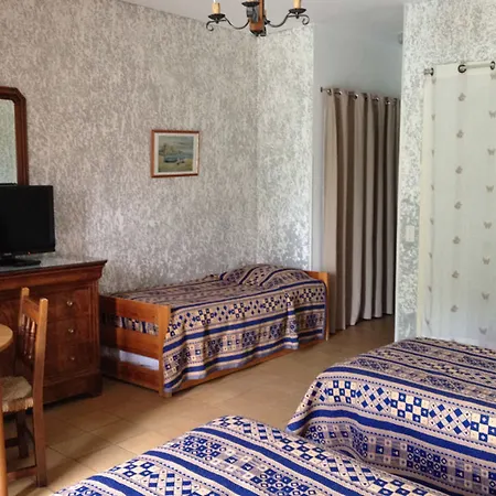 Castel Garoupe Отель 3*