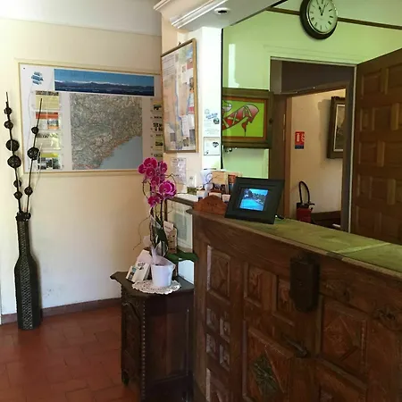 Castel Garoupe Отель Антиб