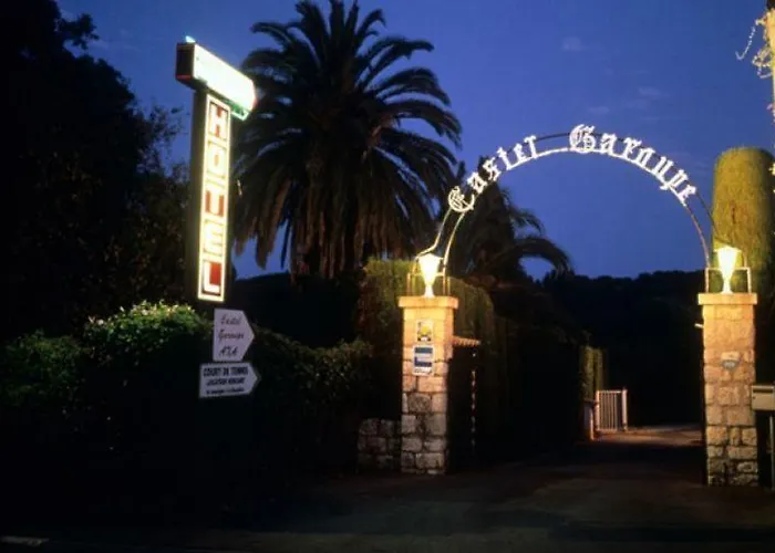 Castel Garoupe Hotel 3*