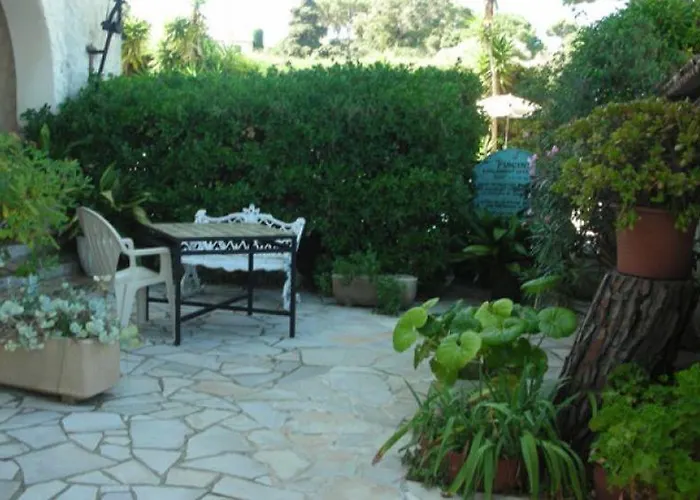 Castel Garoupe Hotel Antibes