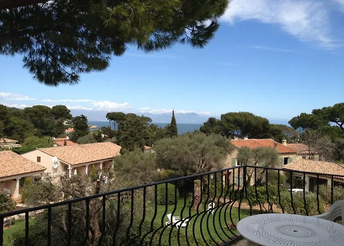 Castel Garoupe 3* Антиб