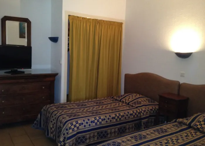 Отель Castel Garoupe Антиб