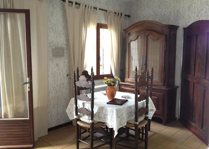 Отель Castel Garoupe Антиб